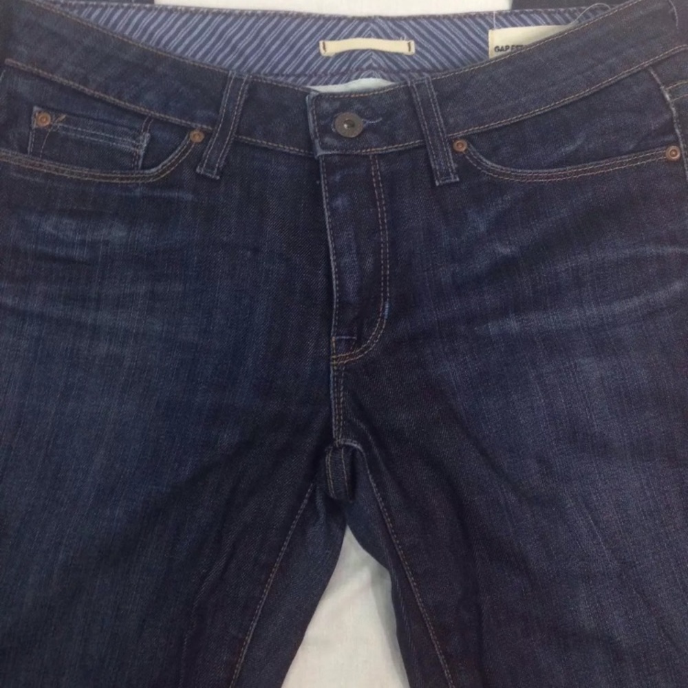 Gap Dark Blue Jeans Ladies 29 Inseam 31